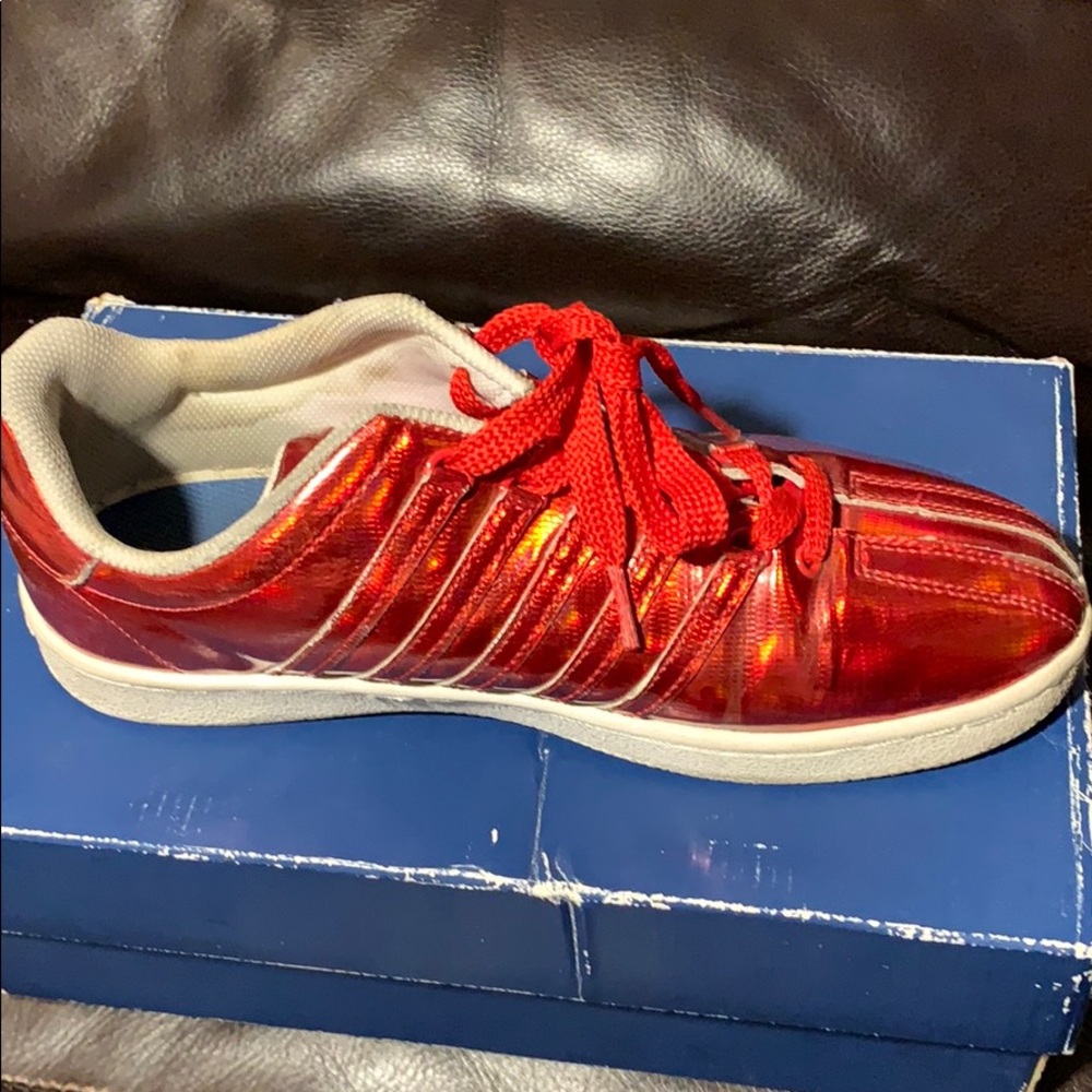 Red k Swiss